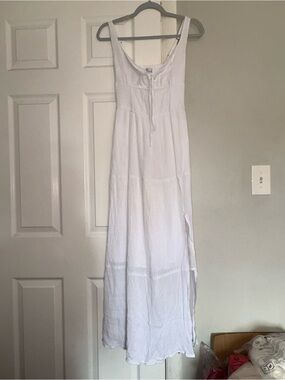 hollister white crochet dress | Dresses | Hollister Asymmetrical Size Large Featuring a scoop neck Fabric:LAWN Chiffon dress 20260120-PRODUCT-US The most flattering bodycon